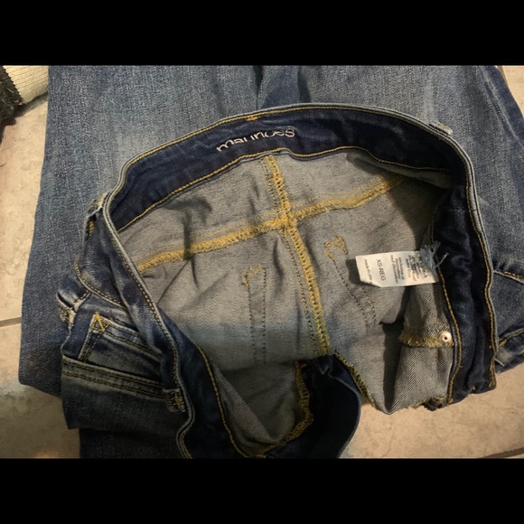Maurices skinny jeans - Picture 3 of 3